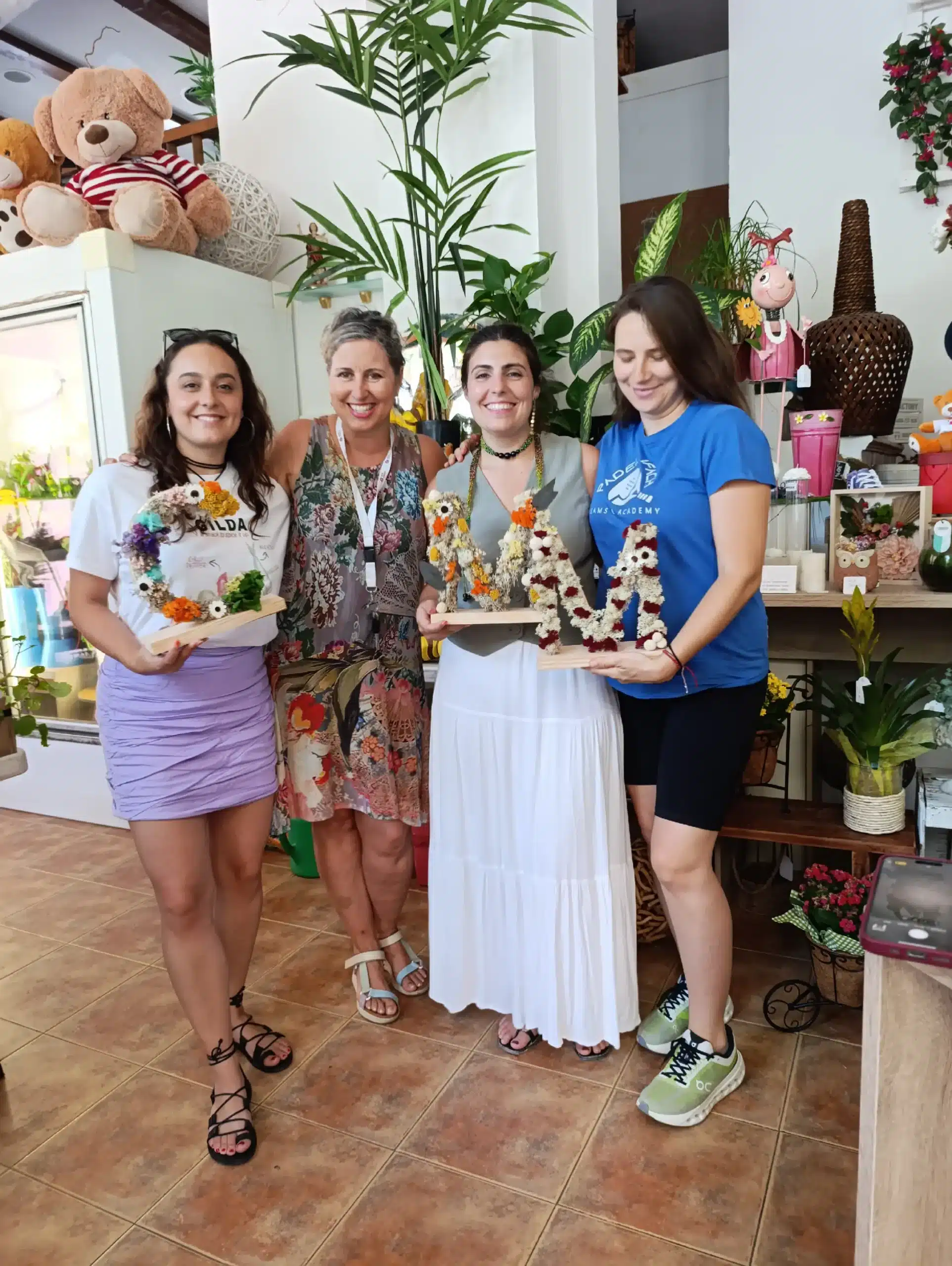 PRIMER TALLER DE FLORES PRESERVADAS